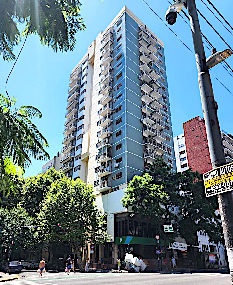Bco. Provincia de Bs. As.: Corrientes y Acevedo